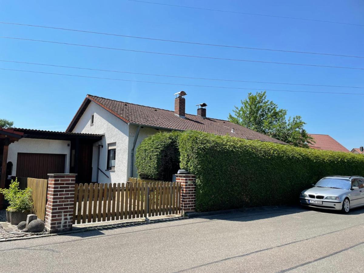 Bungalow In Ruhiger Siedlung Mit Stellplatz Landshut Eksteriør bilde